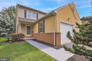 1553 QUEEN LN, Lancaster, PA 17601