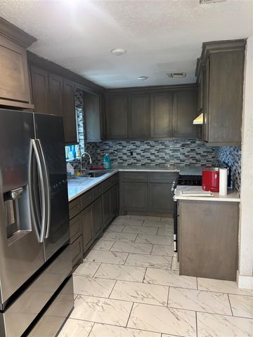 9006 Circle Cove Court, Houston, TX 77088