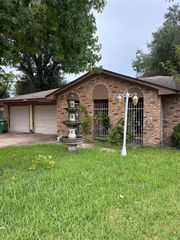 9006 Circle Cove Court, Houston, TX 77088