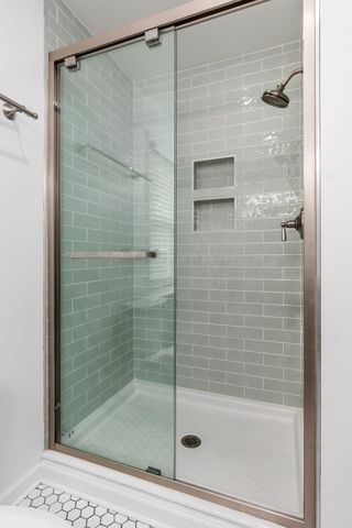 148 Deland Avenue, Columbus, OH 43214