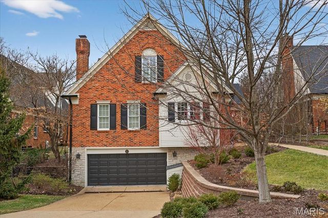 31 Conway Close Road, Ladue, MO 63124