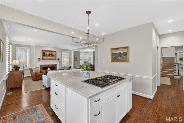 31 Conway Close Road, Ladue, MO 63124