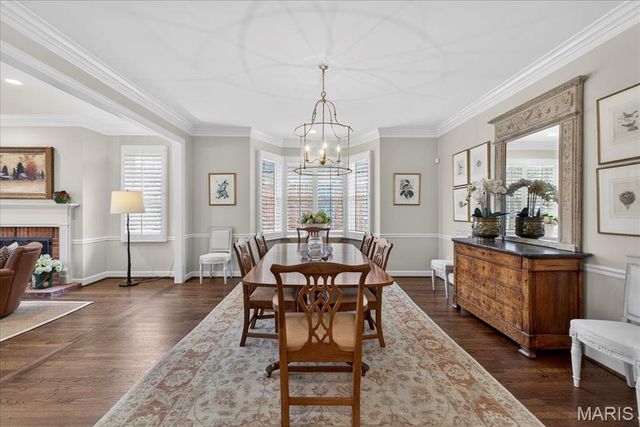 31 Conway Close Road, Ladue, MO 63124