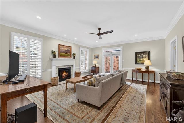 31 Conway Close Road, Ladue, MO 63124