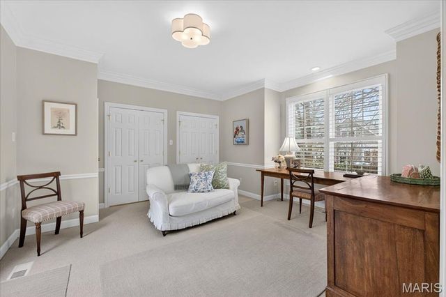 31 Conway Close Road, Ladue, MO 63124