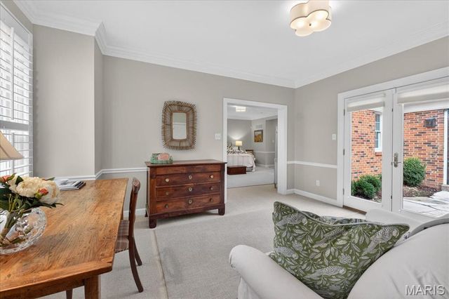 31 Conway Close Road, Ladue, MO 63124