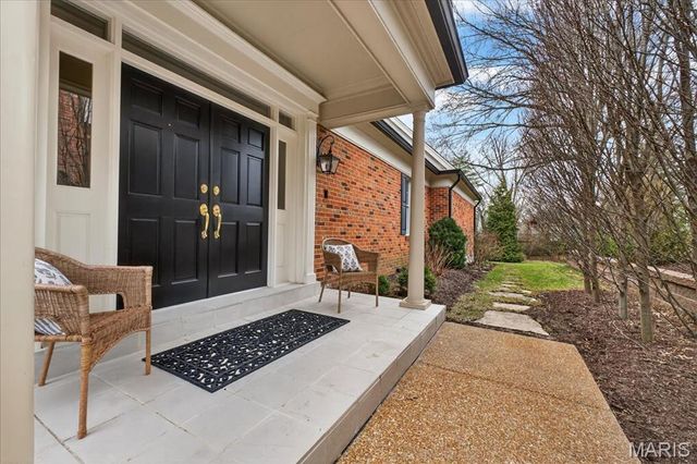 31 Conway Close Road, Ladue, MO 63124