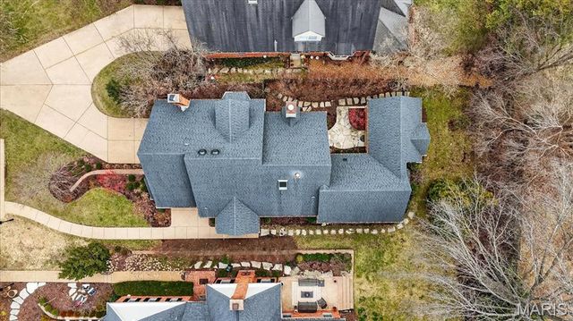 31 Conway Close Road, Ladue, MO 63124