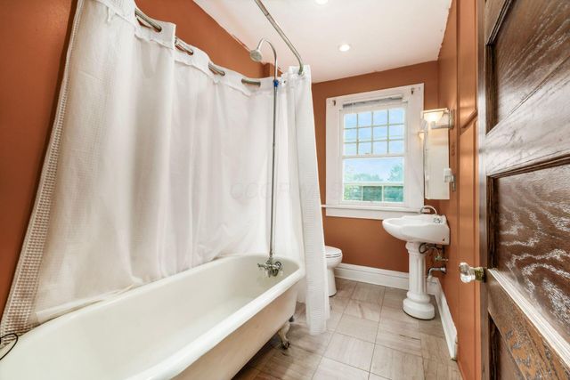 1735 Franklin Park S, Columbus, OH 43205