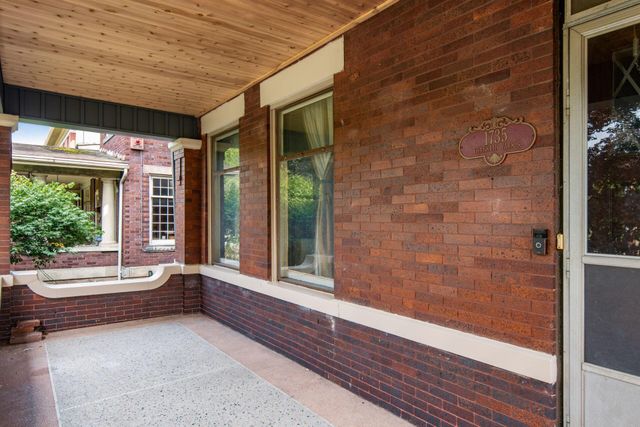 1735 Franklin Park S, Columbus, OH 43205