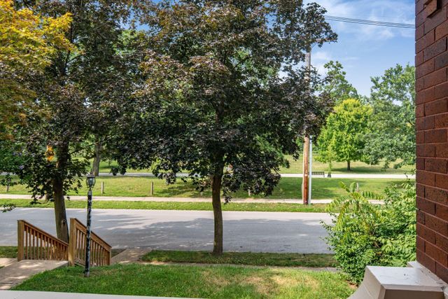 1735 Franklin Park S, Columbus, OH 43205