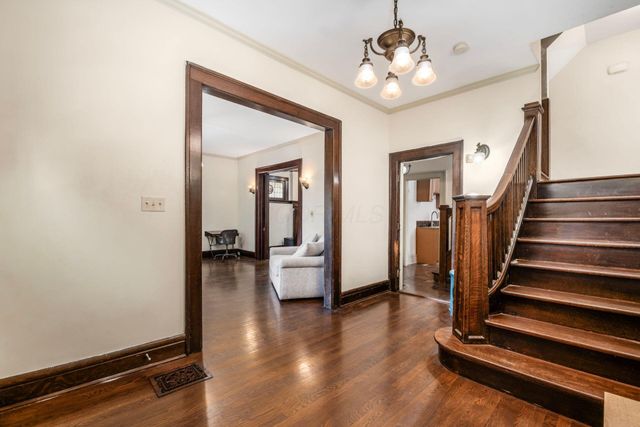 1735 Franklin Park S, Columbus, OH 43205