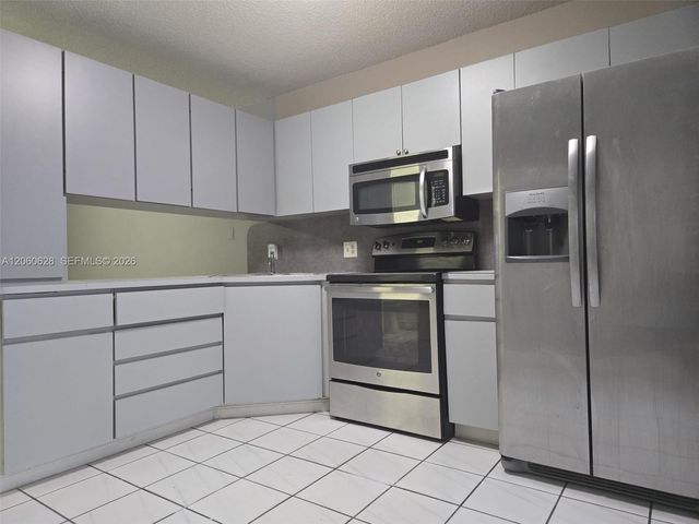 8810 NW 114th Terrace, Hialeah Gardens, FL 33018