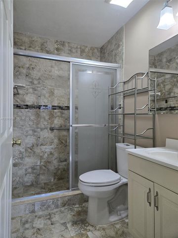 8810 NW 114th Terrace, Hialeah Gardens, FL 33018