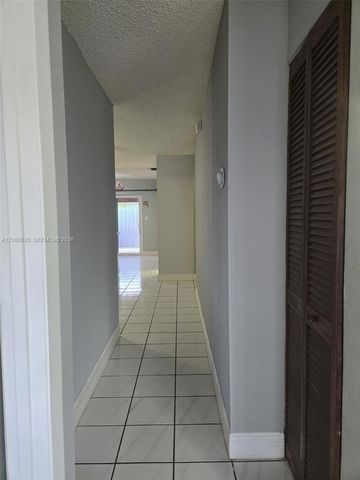 8810 NW 114th Terrace, Hialeah Gardens, FL 33018