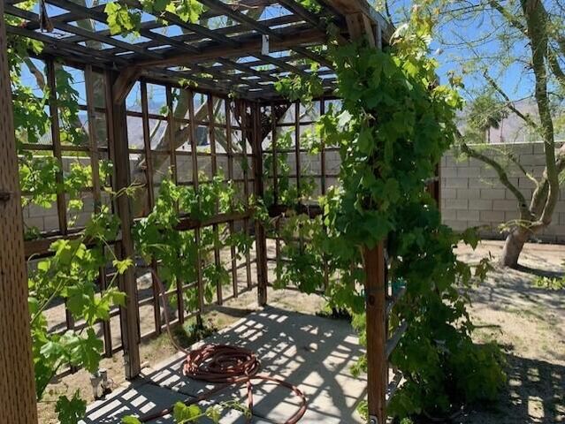 3045 N Cerritos Road, Palm Springs, CA 92262