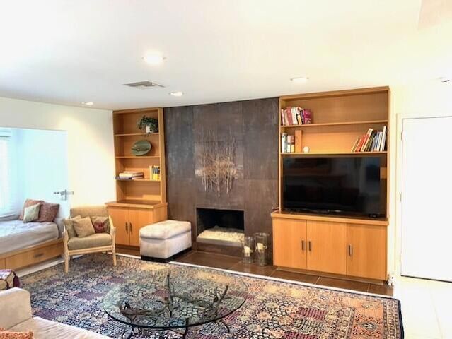 3045 N Cerritos Road, Palm Springs, CA 92262