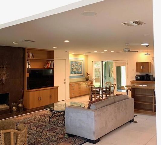 3045 N Cerritos Road, Palm Springs, CA 92262