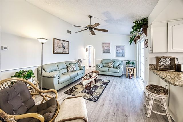 5036 SW 9th PL, Cape Coral, FL 33914