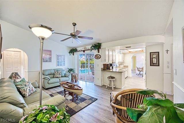 5036 SW 9th PL, Cape Coral, FL 33914