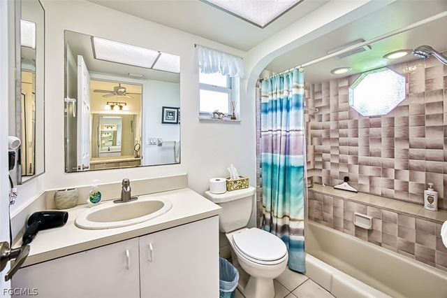 5036 SW 9th PL, Cape Coral, FL 33914