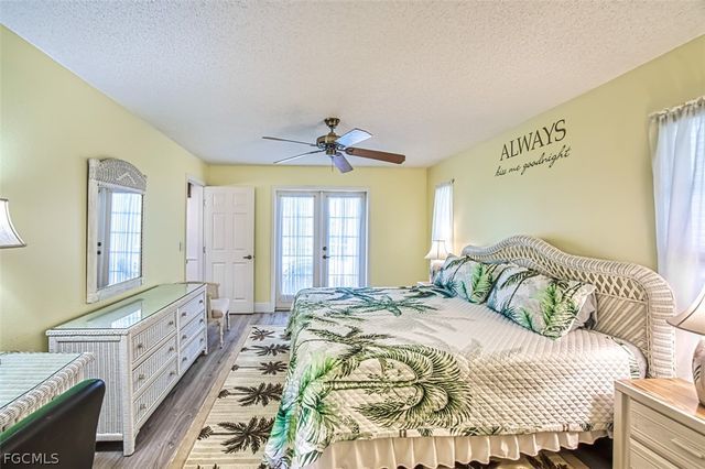 5036 SW 9th PL, Cape Coral, FL 33914