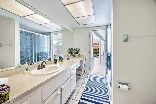 5036 SW 9th PL, Cape Coral, FL 33914