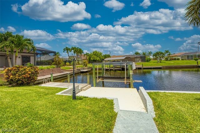 5036 SW 9th PL, Cape Coral, FL 33914