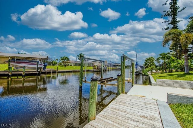 5036 SW 9th PL, Cape Coral, FL 33914