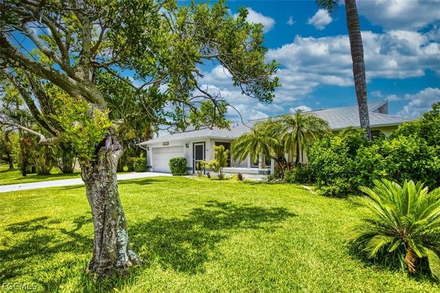 5036 SW 9th PL, Cape Coral, FL 33914