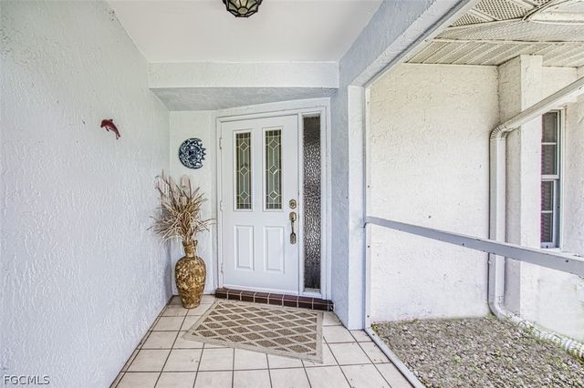 5036 SW 9th PL, Cape Coral, FL 33914