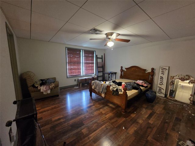 25408 Cove DR, Spicewood, TX 78669