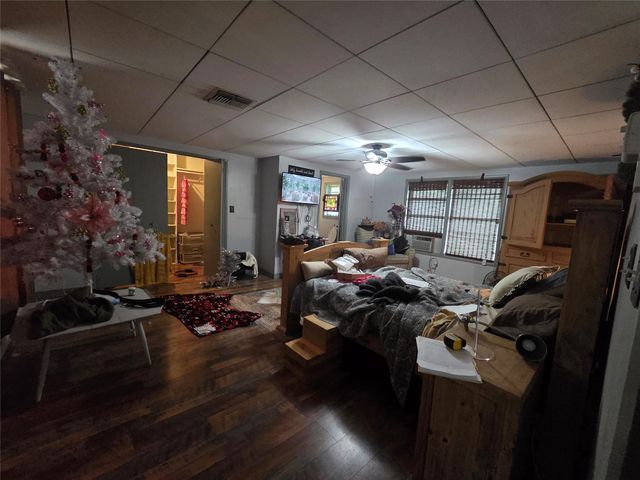 25408 Cove DR, Spicewood, TX 78669