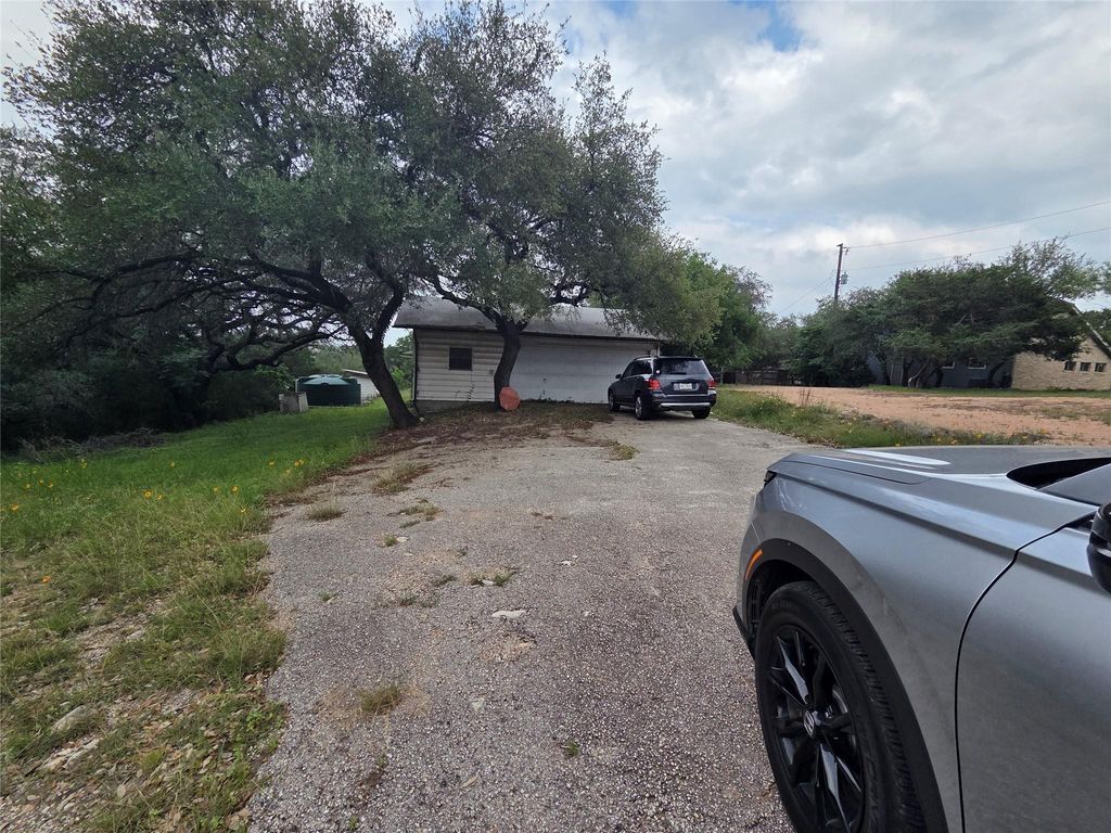 25408 Cove DR, Spicewood, TX 78669