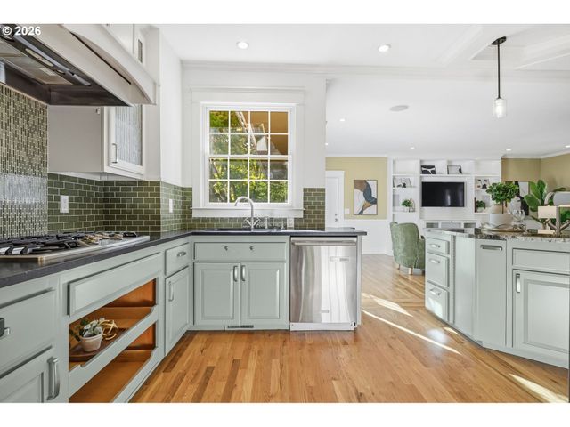 2917 Ne 9TH Ave, Portland, OR 97212