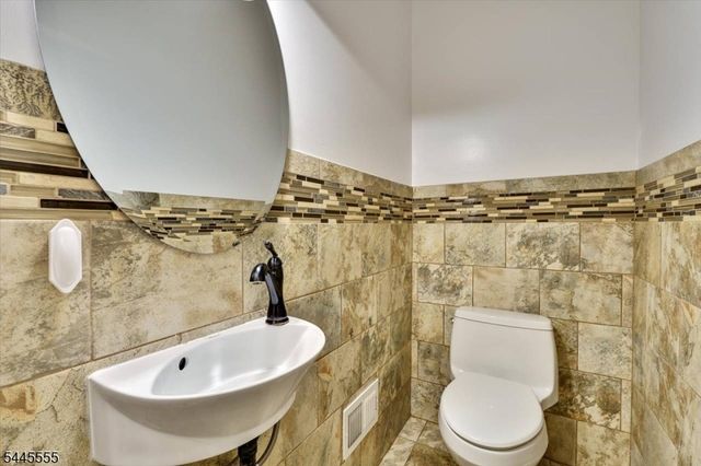 314 Pennington Ave, Passaic City, NJ 07055