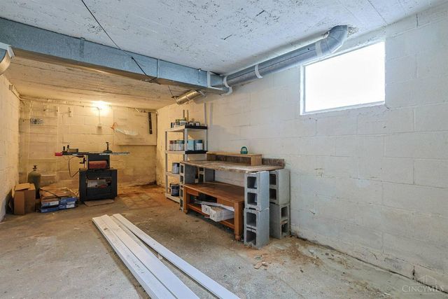 325 Don Lane, Delhi Twp, OH 45238