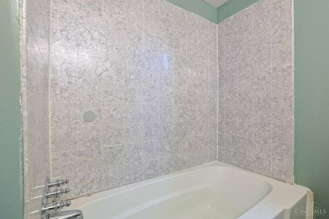 325 Don Lane, Delhi Twp, OH 45238