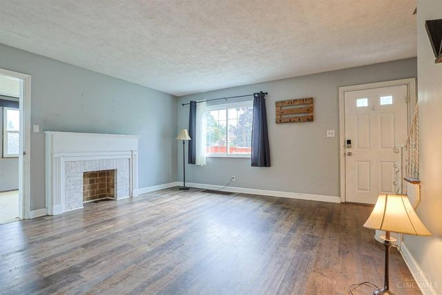325 Don Lane, Delhi Twp, OH 45238