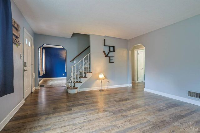 325 Don Lane, Delhi Twp, OH 45238