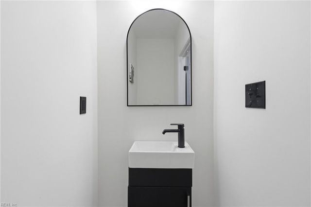 843 29th ST, Newport News, VA 23607