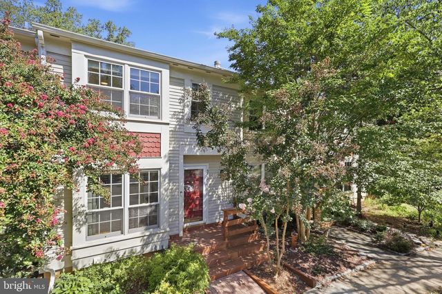 5712 MEDALLION CT, Alexandria, VA 22303