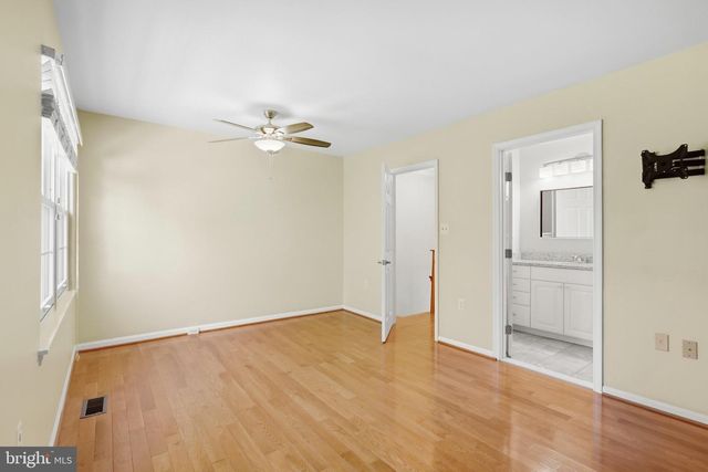 5712 MEDALLION CT, Alexandria, VA 22303