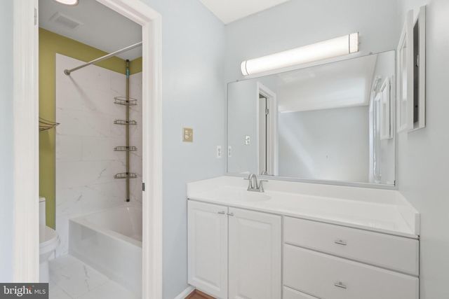 5712 MEDALLION CT, Alexandria, VA 22303