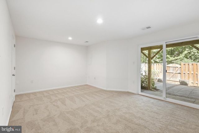 5712 MEDALLION CT, Alexandria, VA 22303