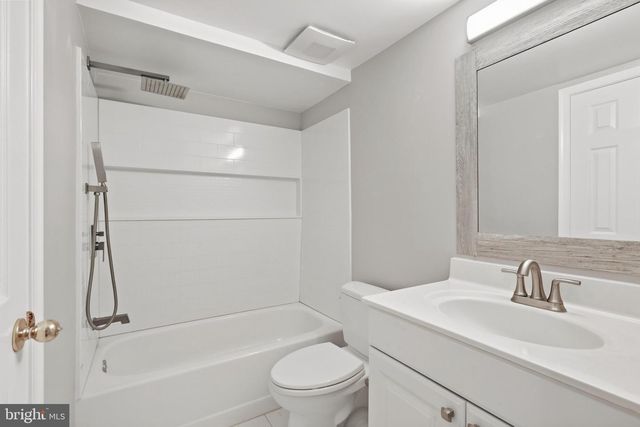 5712 MEDALLION CT, Alexandria, VA 22303