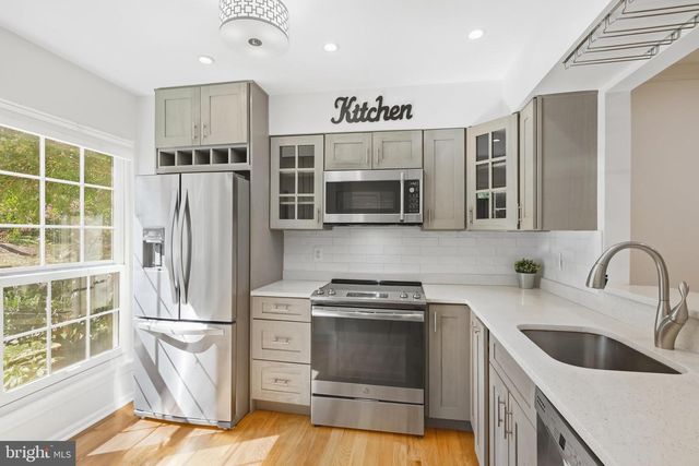 5712 MEDALLION CT, Alexandria, VA 22303