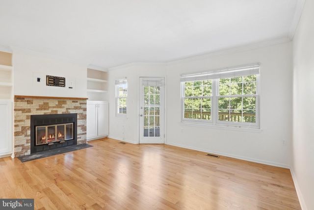 5712 MEDALLION CT, Alexandria, VA 22303