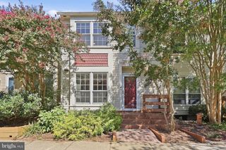 5712 MEDALLION CT, Alexandria, VA 22303