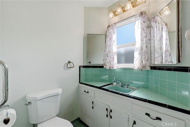 933 King Avenue, Wilmington, CA 90744